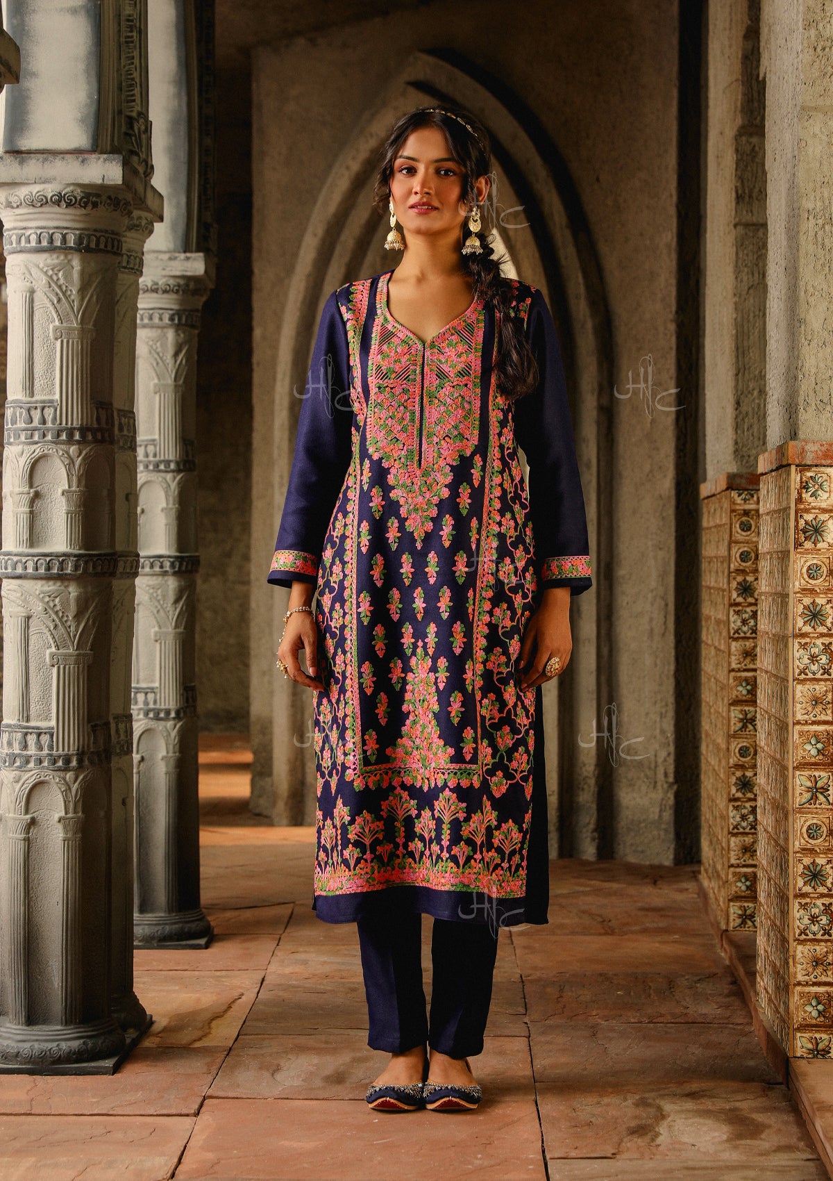 HOC Crafts Aari Woollen Straight Kurta Set with Dupatta-Blue
HOC Crafts Aari Woollen Straight Kurta Set with Dupatta-Blue