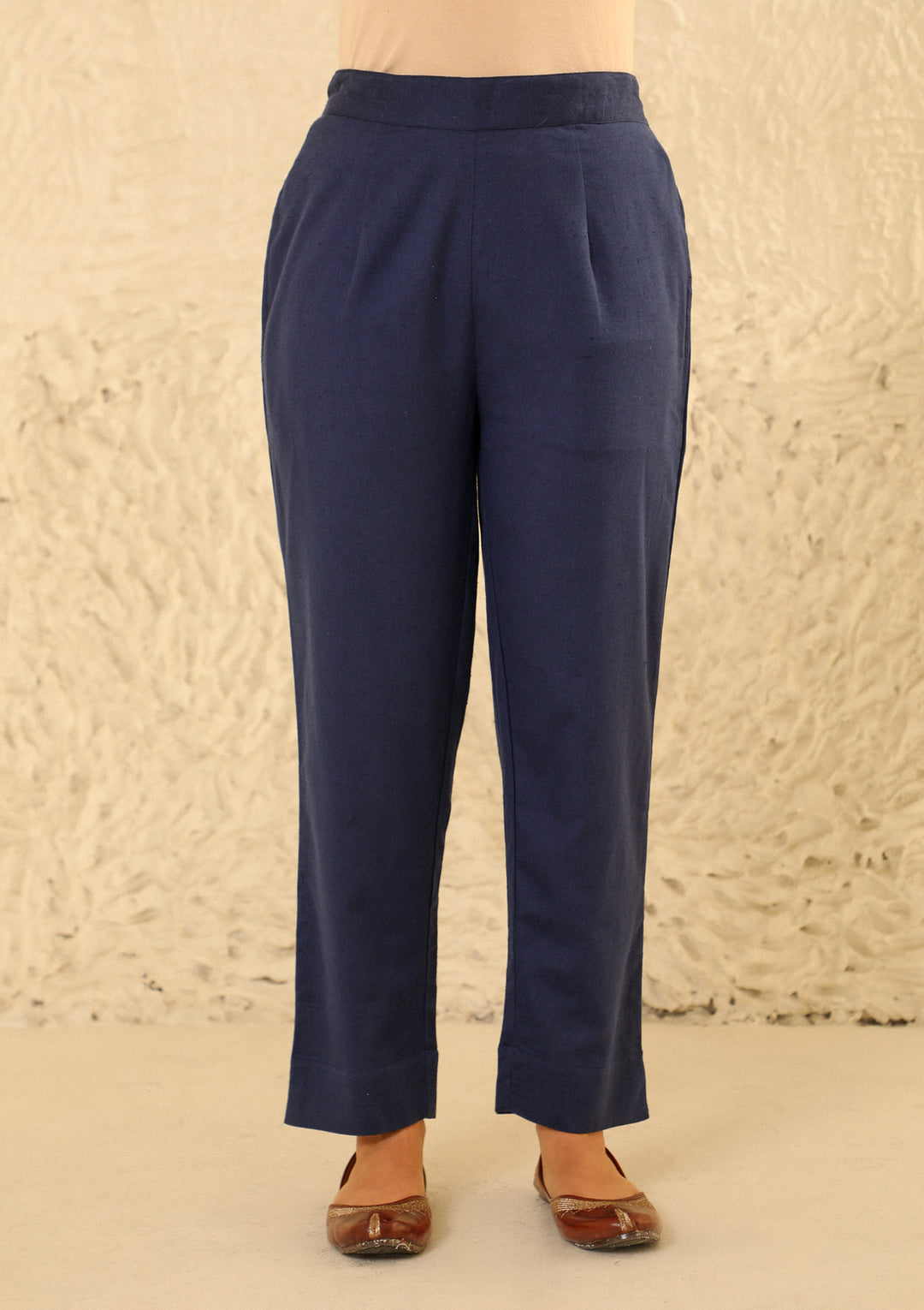 Navy Blue Cotton Loom Solid Tapered Pants for Women – House of
